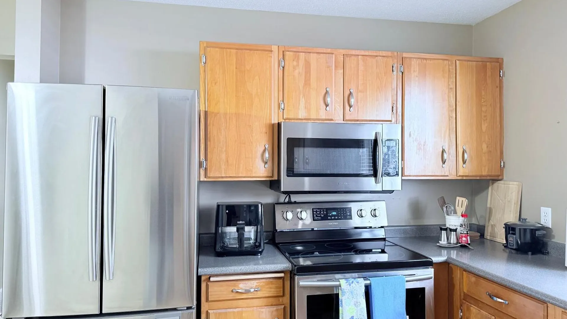 Vila Comfy Corner Stays Edmonton